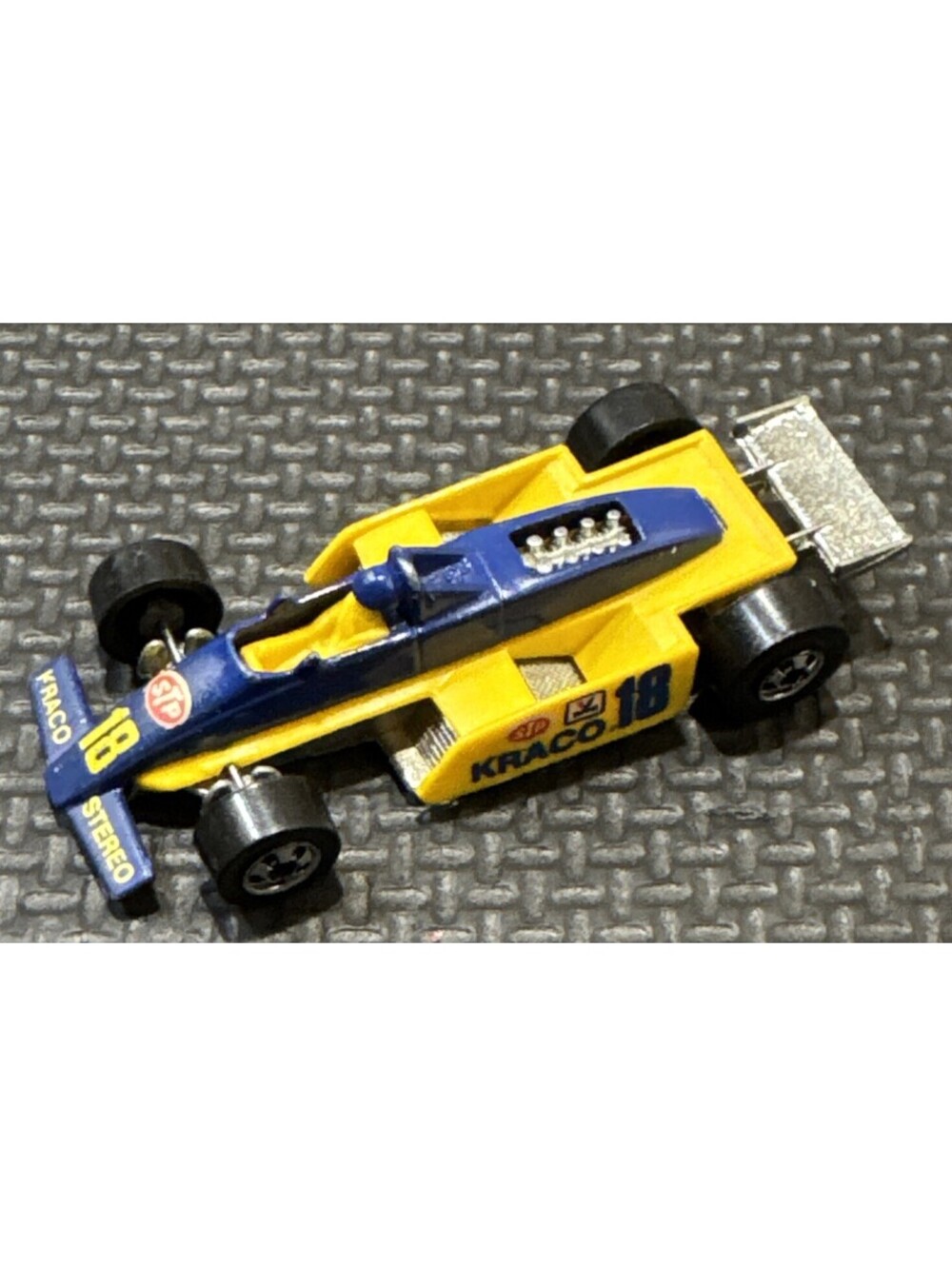1982 Hot Wheels Blue/Yellow #18 Kraco Stereo Thunder Streak Indy Race Car 1:64